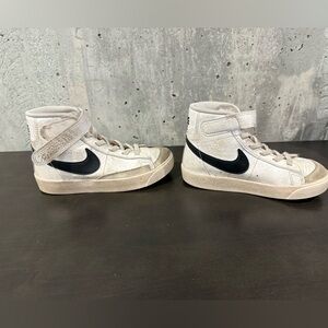 Toddler Kids Nike White and Black High-Top Sneakers - Size 11